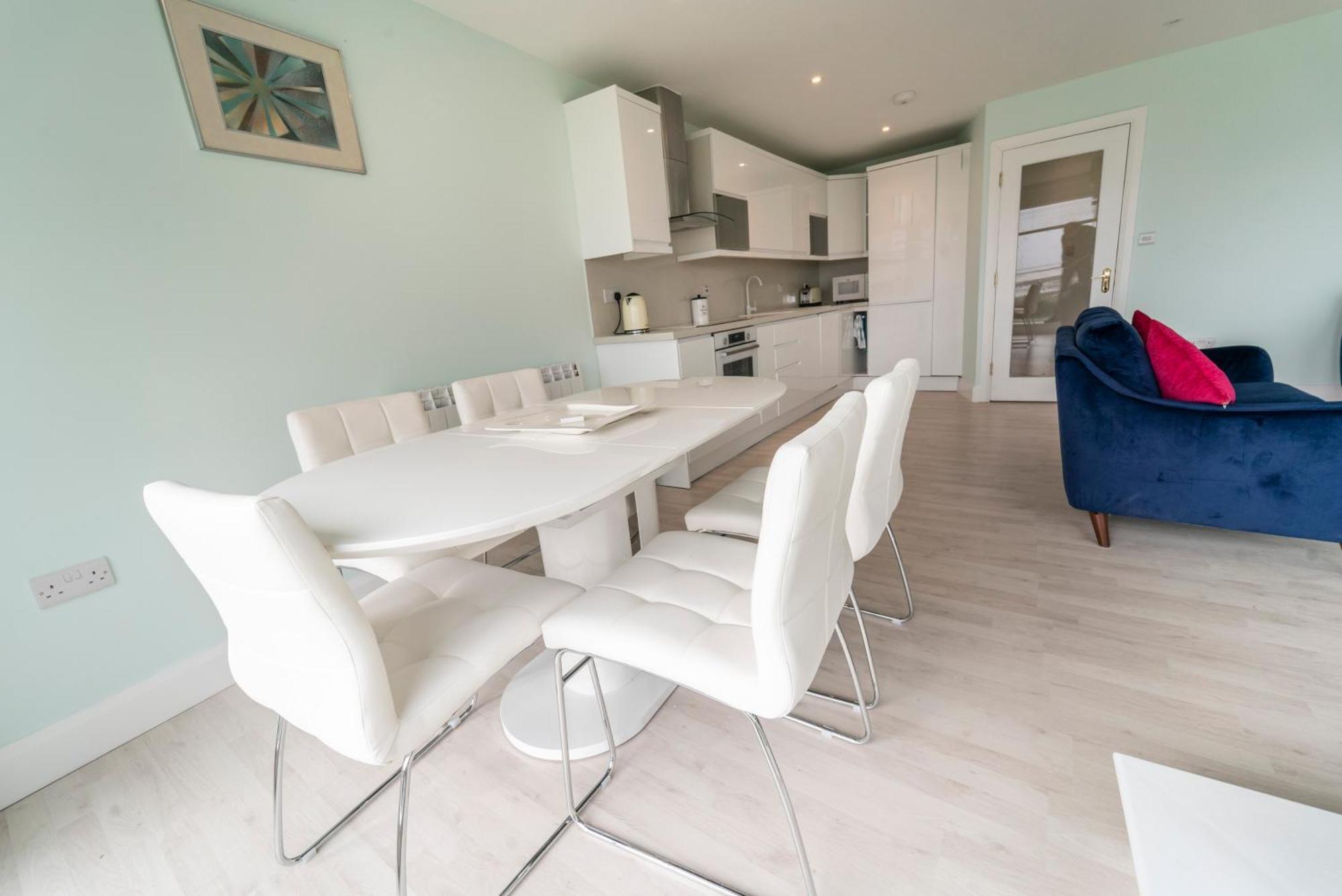Luxurious Seaside Apartment Galway Exterior photo